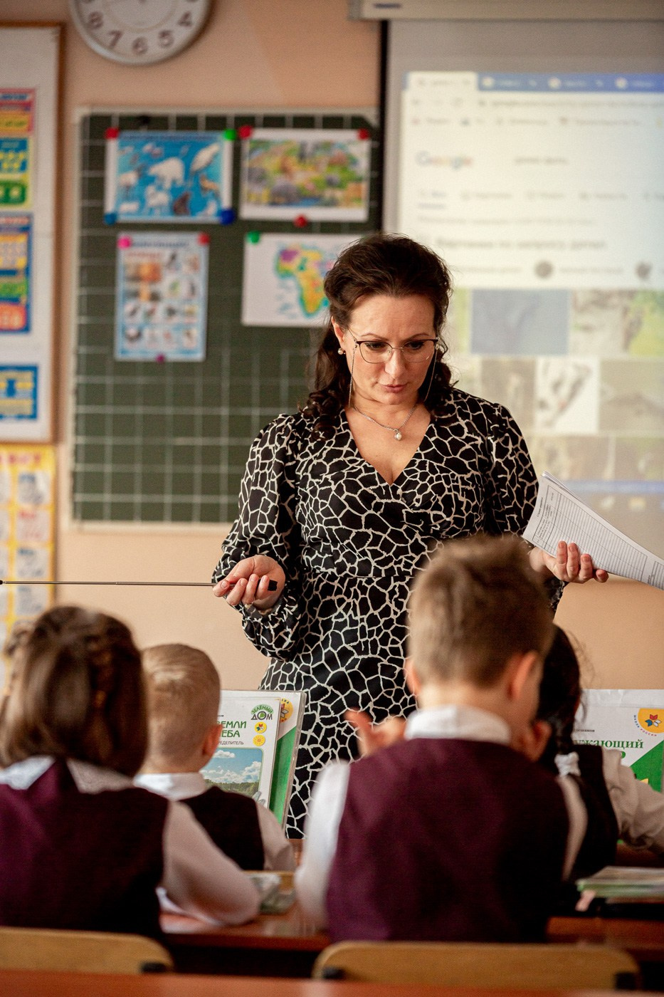 Уроки в школе. Андрей Кровлин — фотограф в Славянке