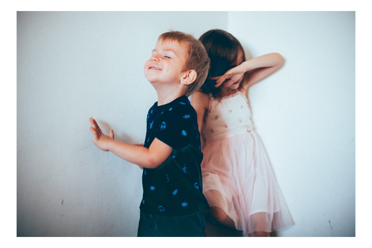 Брат и сестра. Фотограф Денис Денисов