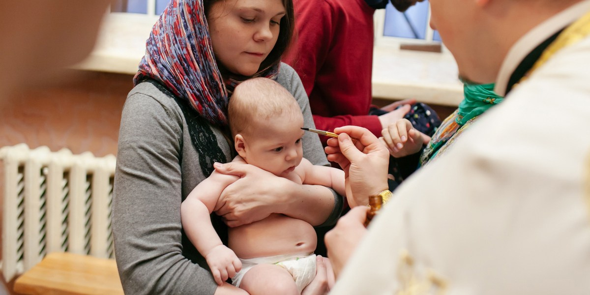 Крещение Казанская церковь Воскресенского Новодевичьего монастыря. Фотограф на крещение в Санкт Петербурге