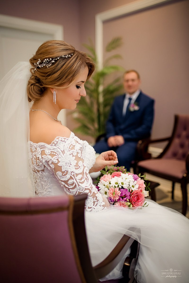 Свадебная фотосессия в интерьере: уют, фактура и свет как у старых мастеров. Свадебный фотограф — Санкт-Петербург (СПб) Питер