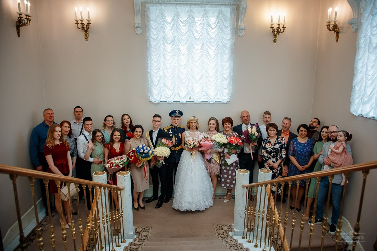 Свадебная фотосессия в ЗАГСе. Свадебный фотограф в Санкт-Петербурге Антон Владимиров