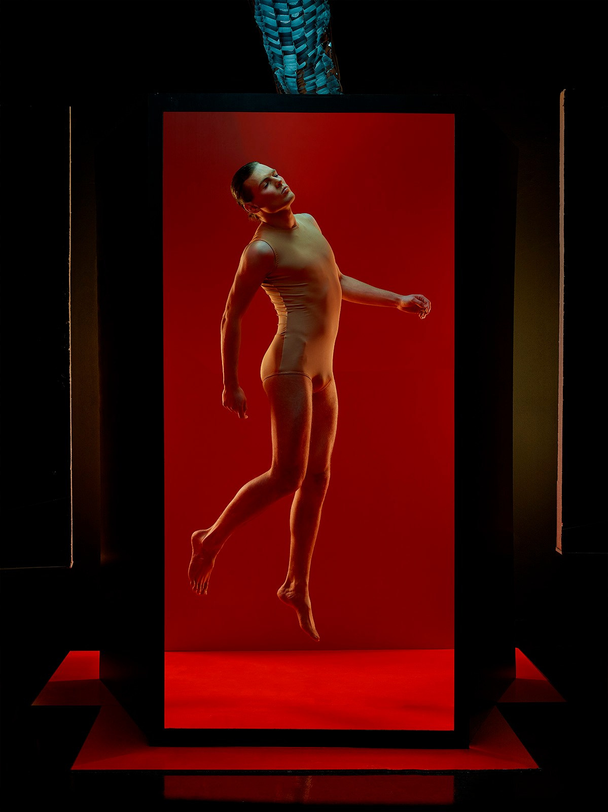 Проект «Ihmiselämän Nukke» (Кукла Человеческой Жизни). Креативный продюсер, фотограф, режиссёр Але Мааранен (Ale Määranen)