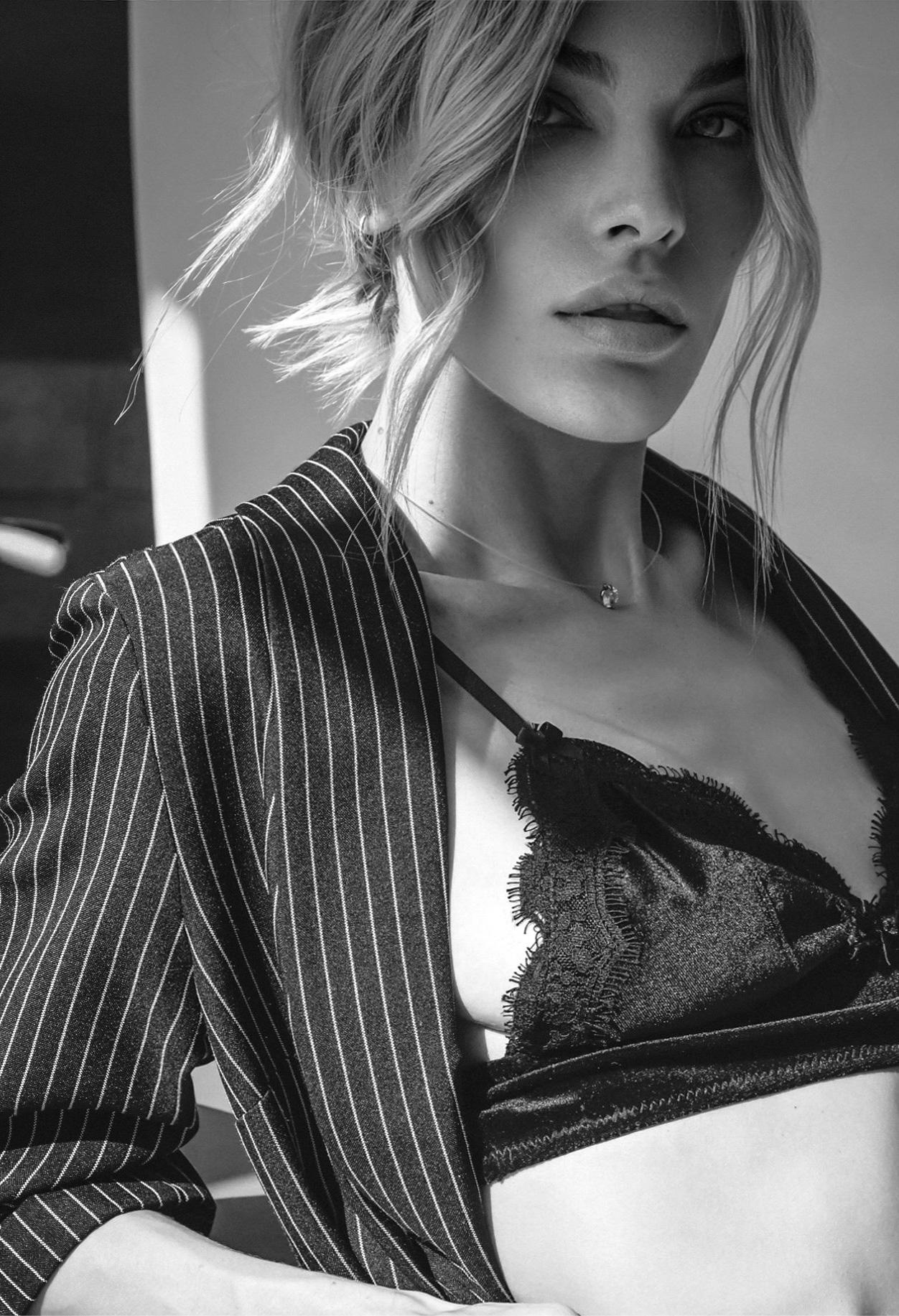 Ю Л И Я. Photokarish