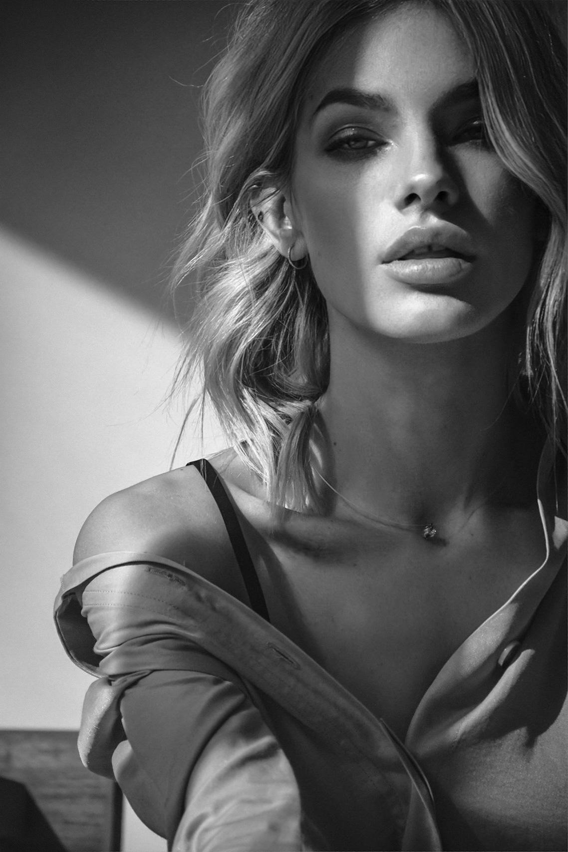 Ю Л И Я. Photokarish