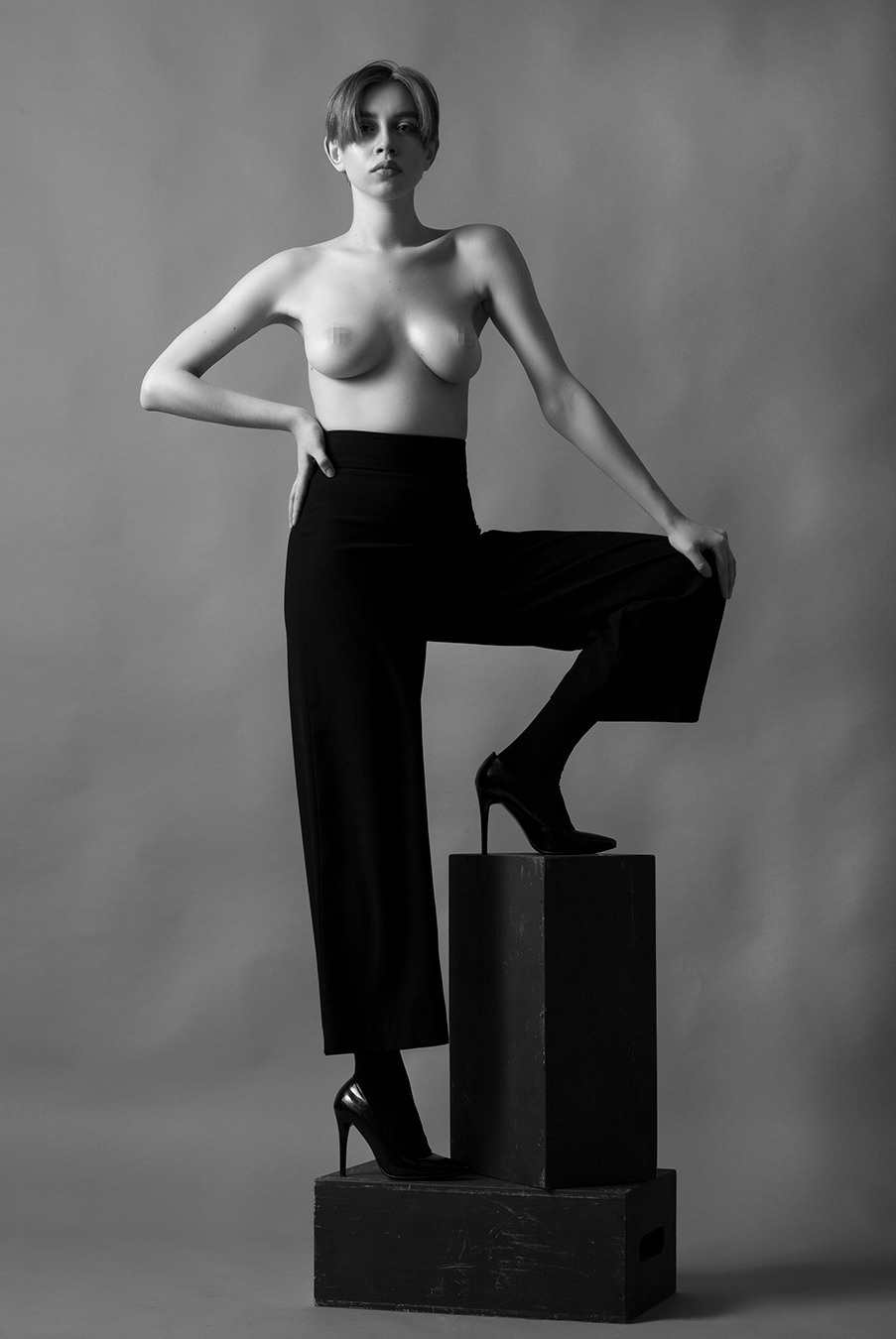 Art-Nude. Евгений Левитан-Военский, портретный фотограф в Москве