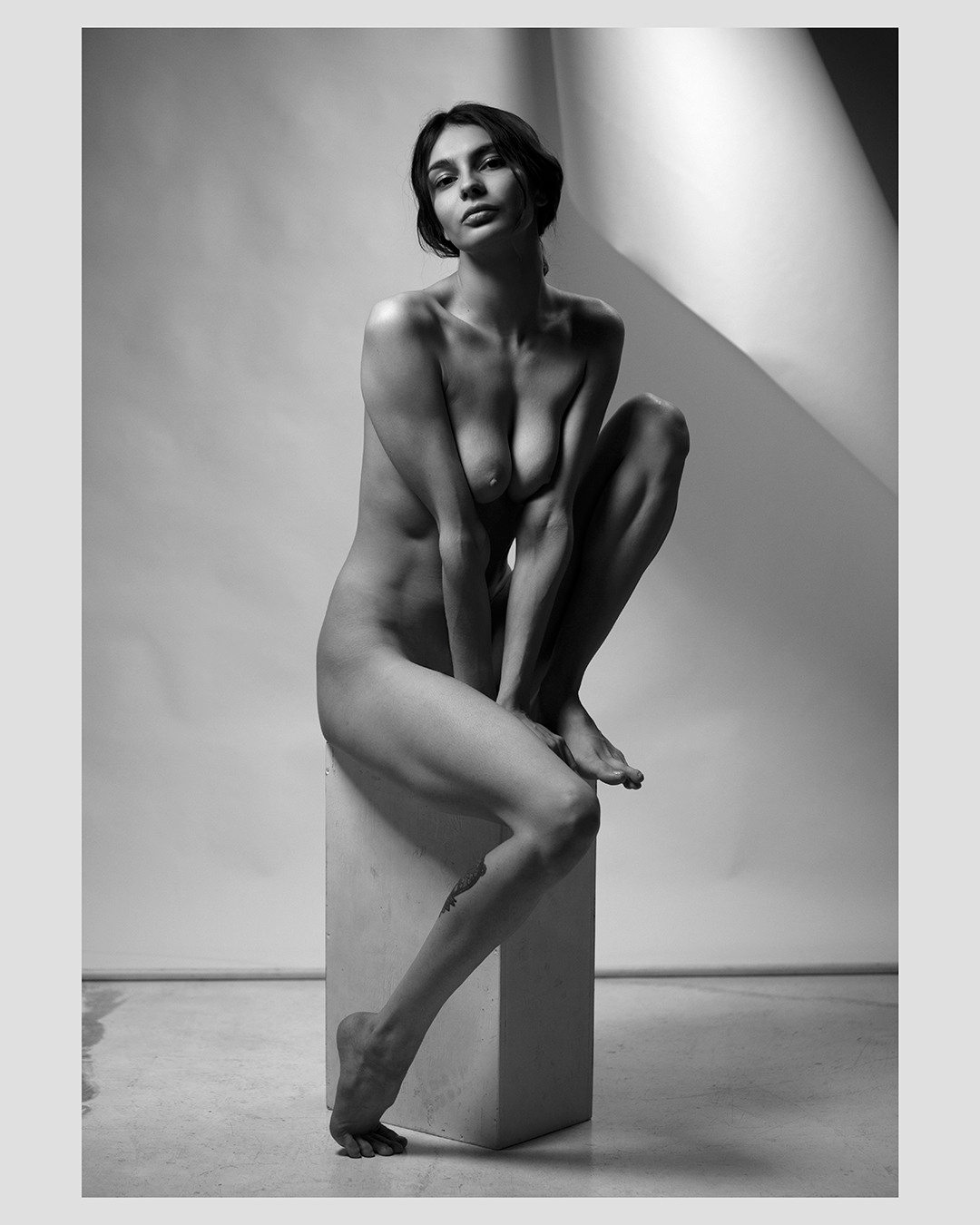 Art-Nude. Евгений Левитан-Военский, портретный фотограф в Москве