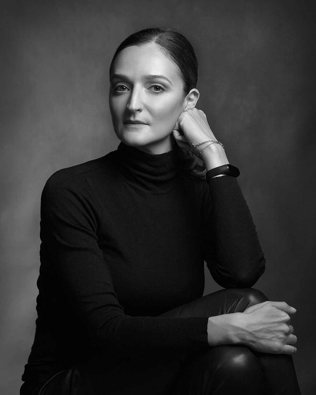 Полина. Евгений Левитан-Военский, портретный фотограф в Москве