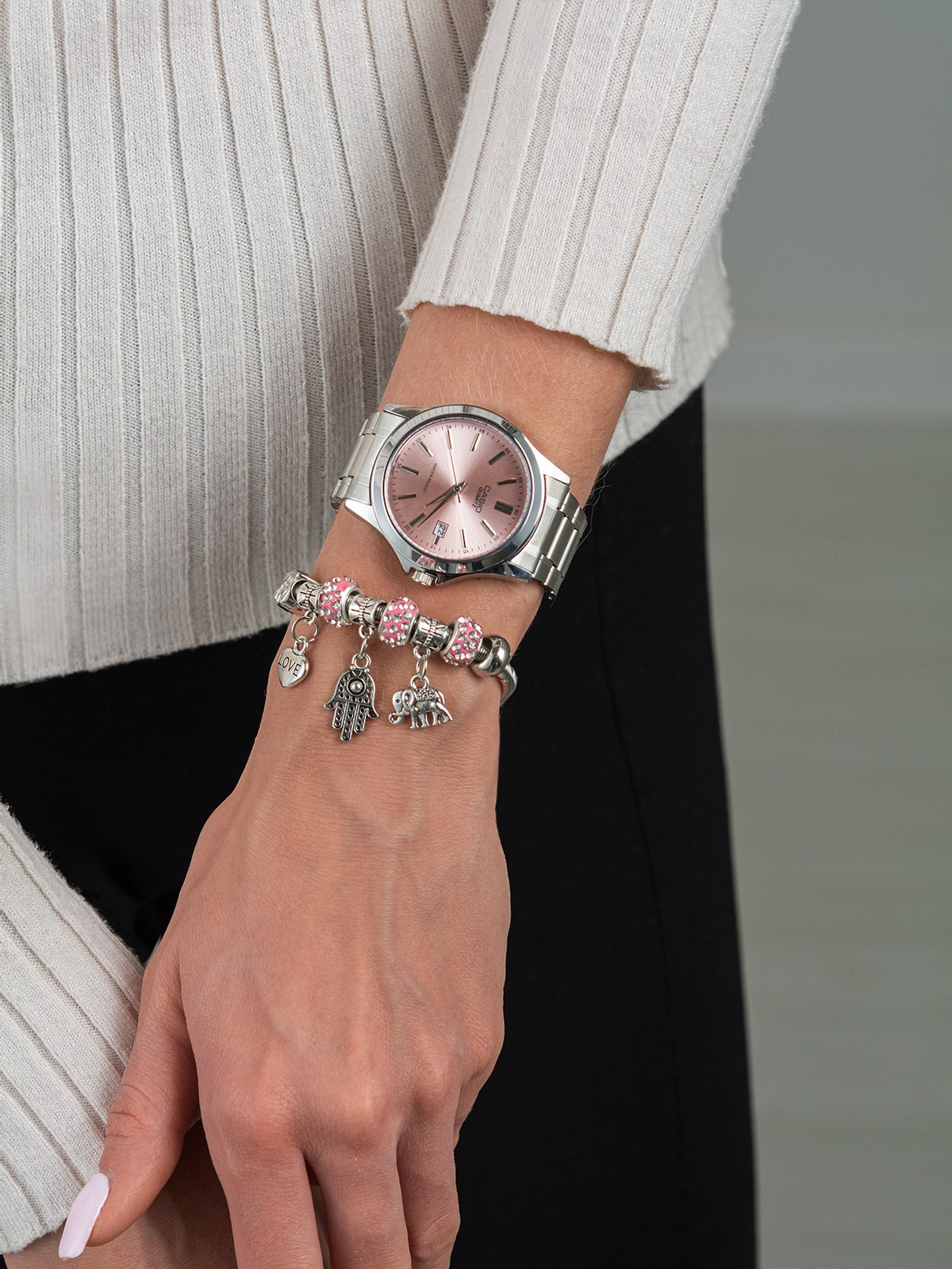 Фотосъёмка часов. Сборные фотосъёмки в Москве. фотосессии одежды.фотограф