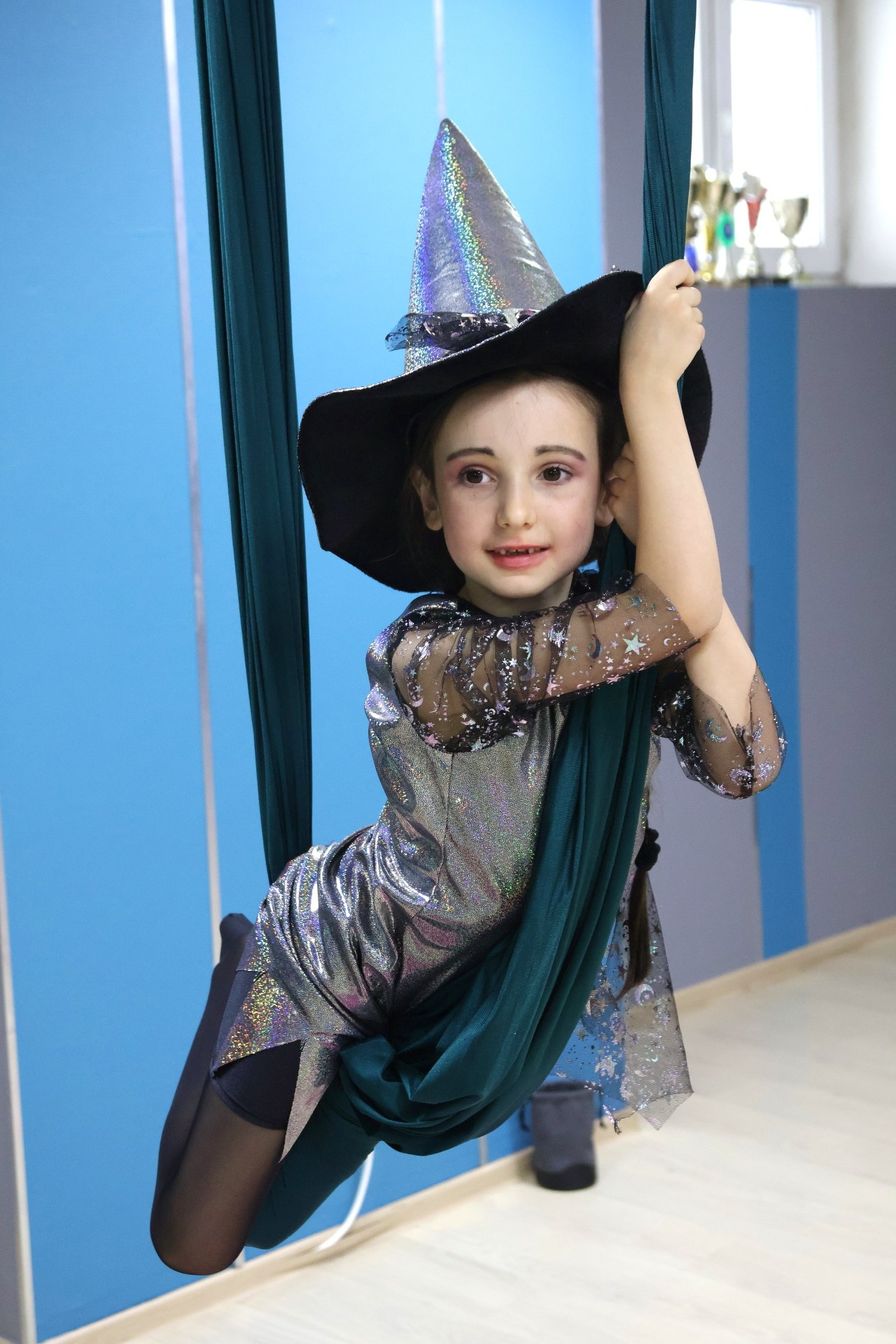 Фотосъемка занятия по фитнесу в гамаках. Спортивный и репортажный фотограф Ермакова Светлана