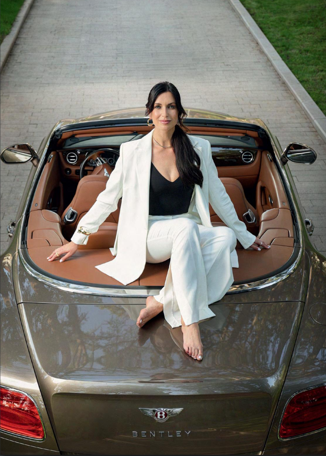 Обложка Собака Сочи август 2025. Профессиональный фотограф в Сочи Виктор Павлюткин