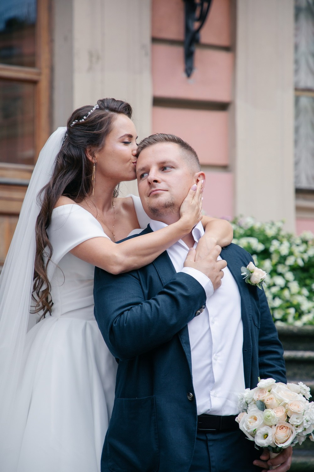 свадьба в спб заказать фотографа, где лучше провести свадьба в спб, свадебный банкетный зал какой выбрать, костюм на свадьбу жених, платье для невесты