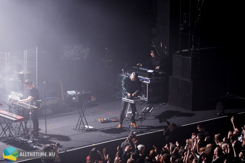 Tesla Boy. Магия музыки в кадре: Концертная Фотография