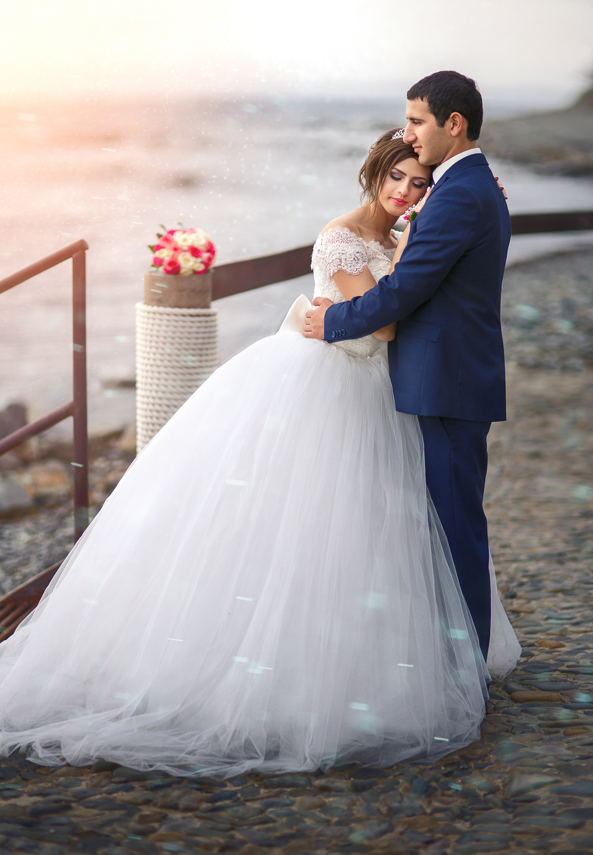 Renatphoto-Армянская свадьба в гольф клубе и у побережья Чёрного моря. Профессиональная фотосъёмка интерьеров, предметная фотосессия еды для меню г. Анапа