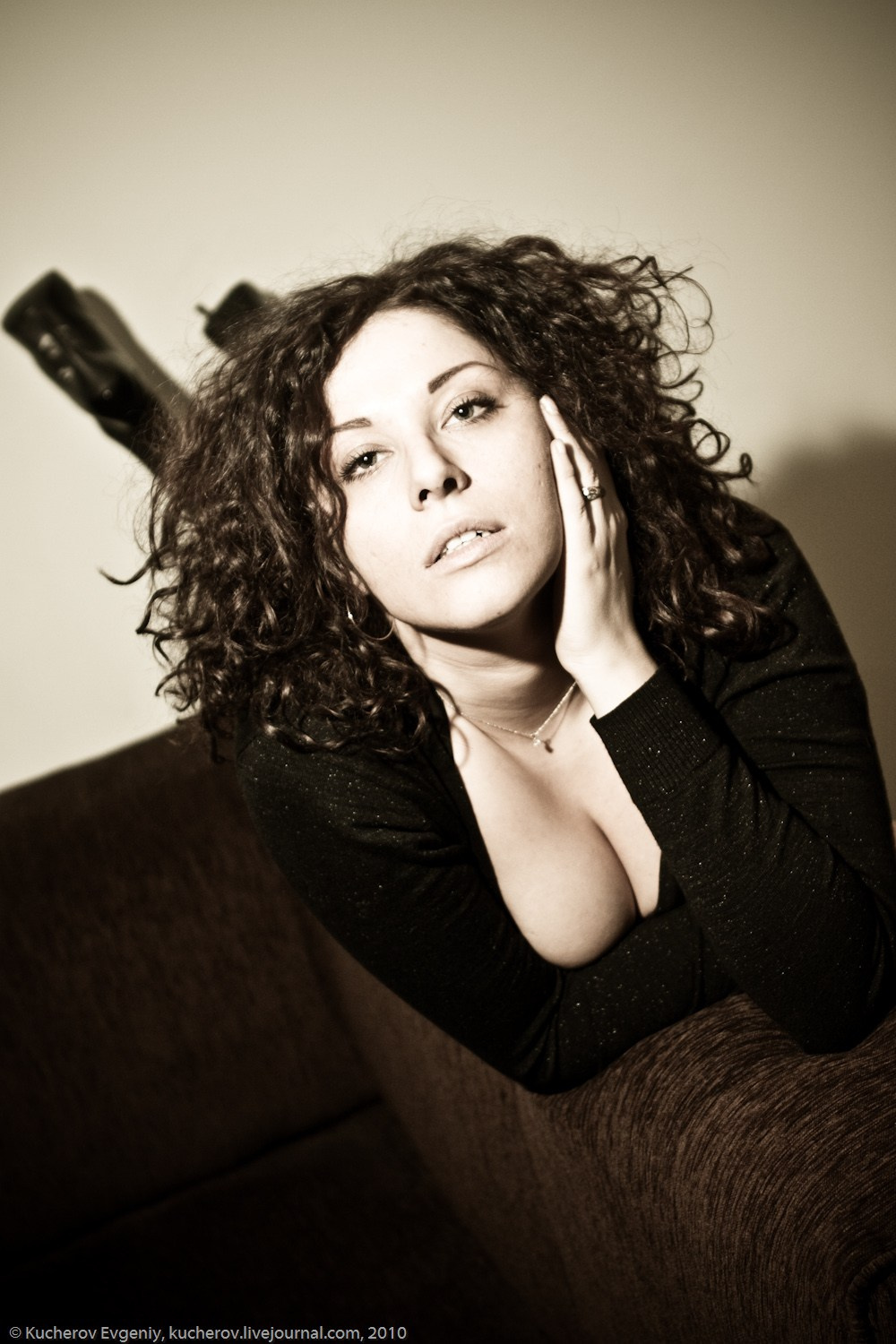 Маша и бильярд. Кучеров Евгений. Фотограф