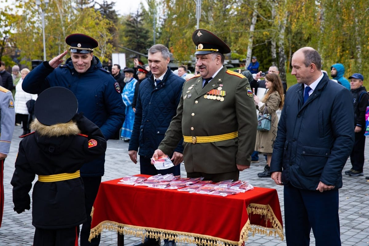 Священник поздравил кадетов с принятием Присяги. Саратовское Северо-Западное благочиние