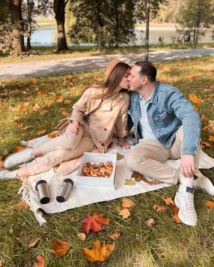 Фотосессия в ландшафтном парке Москвы — ухоженные газоны и декоративные пруды