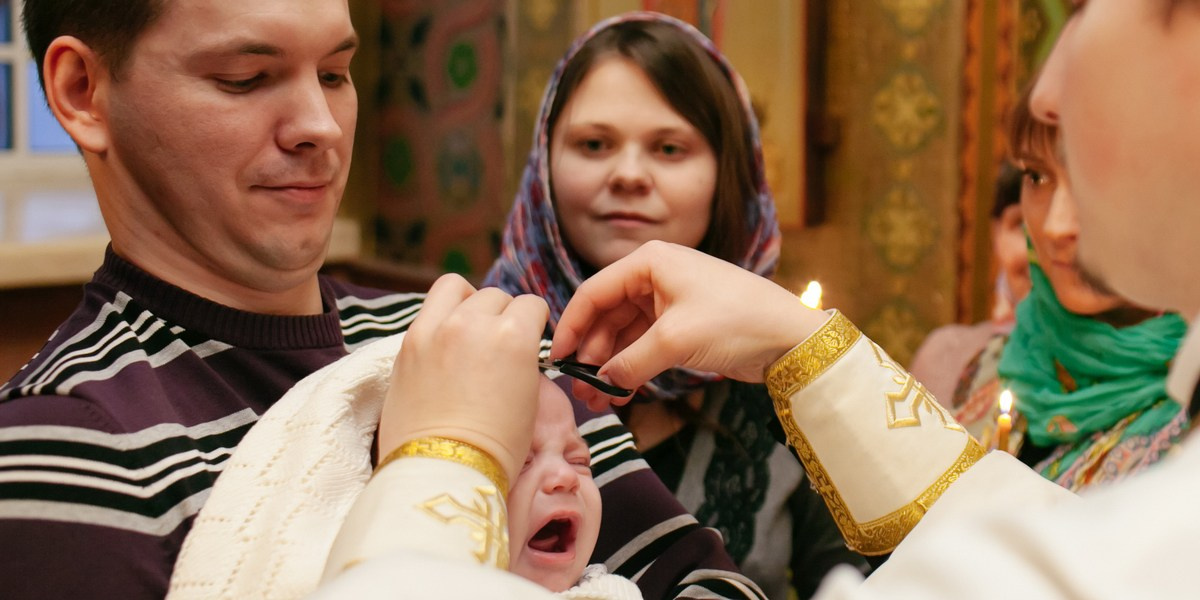 Крещение Казанская церковь Воскресенского Новодевичьего монастыря. Фотограф на крещение в Санкт Петербурге