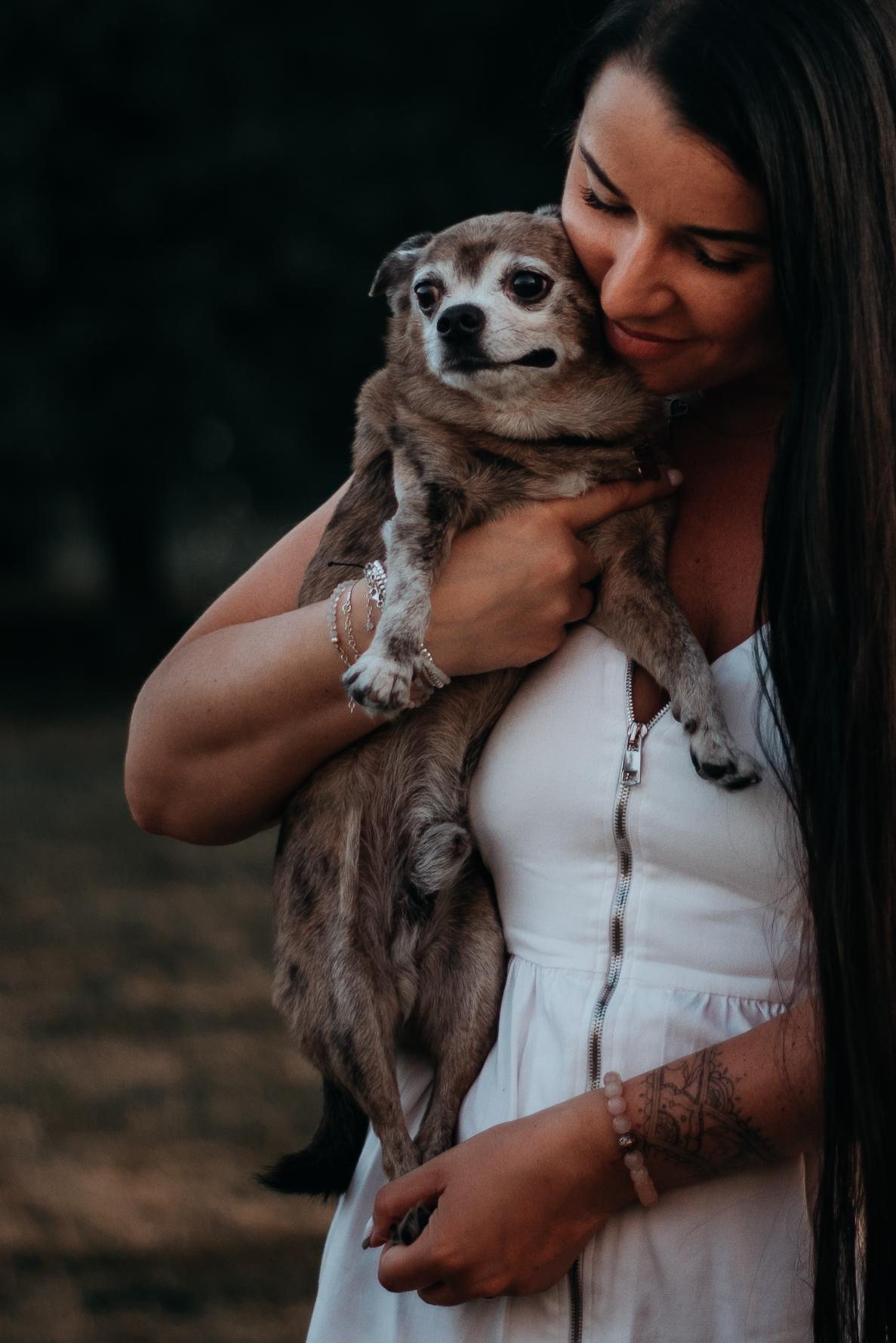 Elena and Vegas. Real moments between people and their dogs