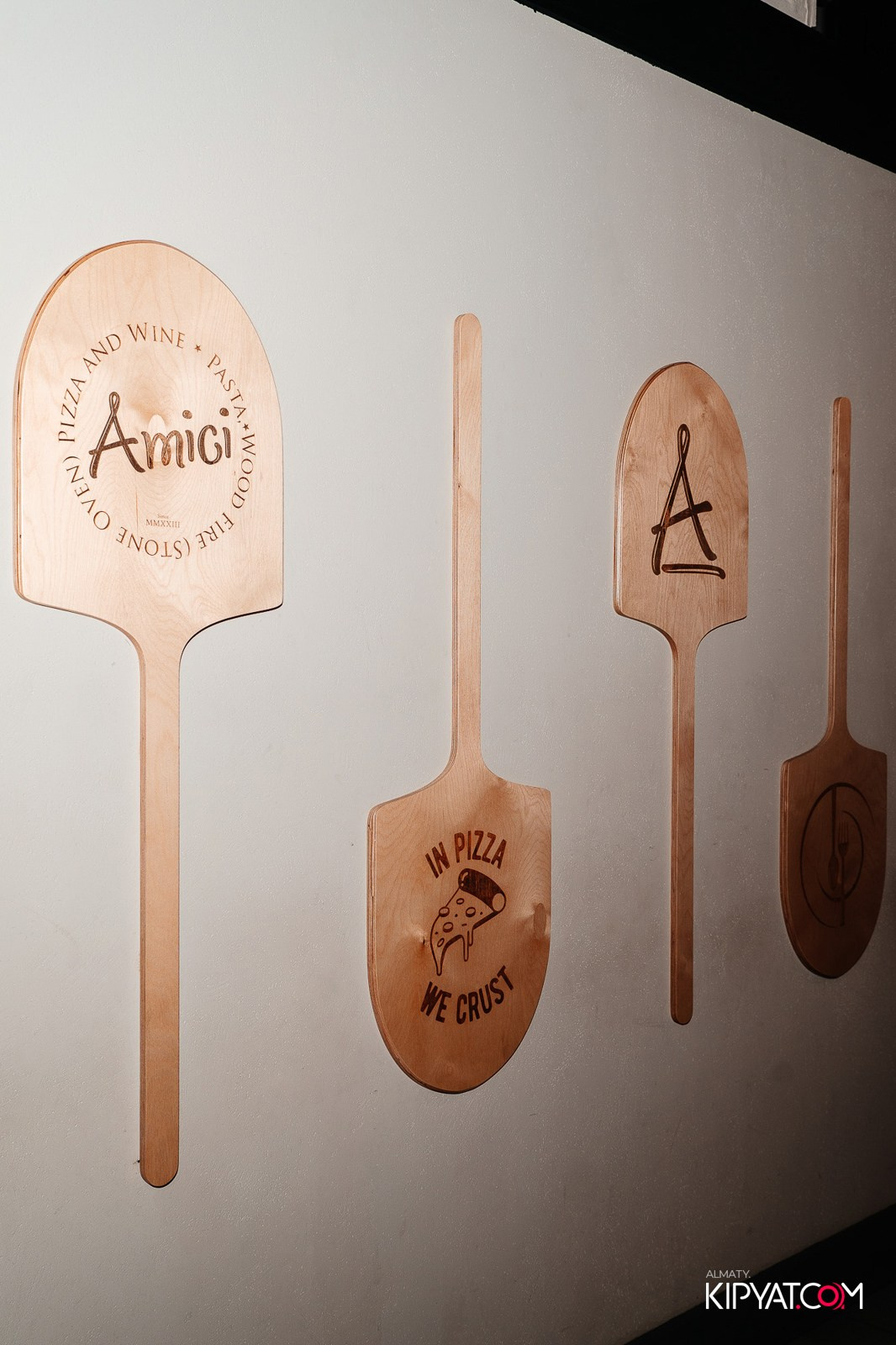 ДЕНЬ СВ.ВАЛЕНТИНА В РЕСТОРАНЕ AMICI. КИПЯТКОМ АЛМАТЫ!