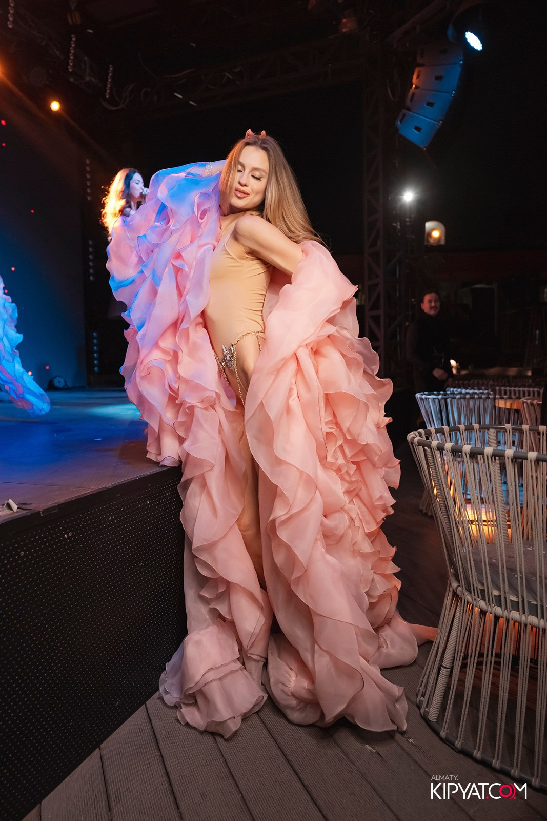 QUЕЕN. КИПЯТКОМ АЛМАТЫ!