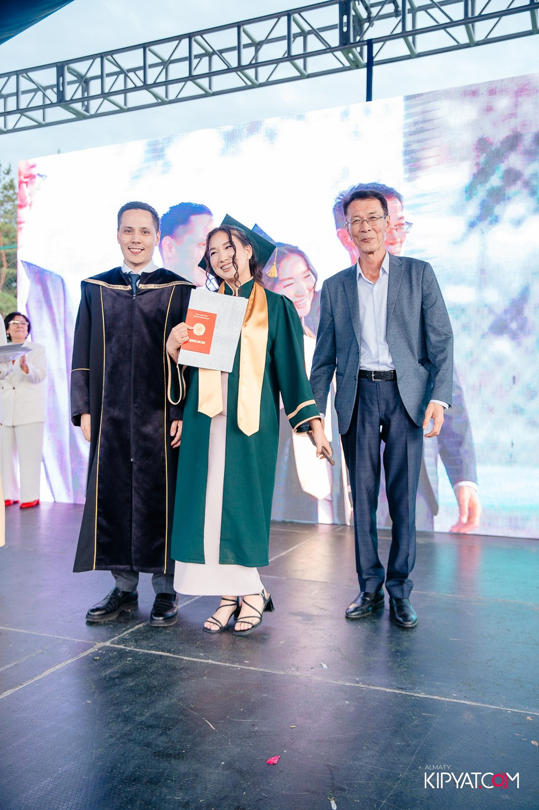 ВРУЧЕНИЕ ДИПЛОМОВ — НАРХОЗ КОЛЛЕДЖ. Part 4. КИПЯТКОМ АЛМАТЫ!