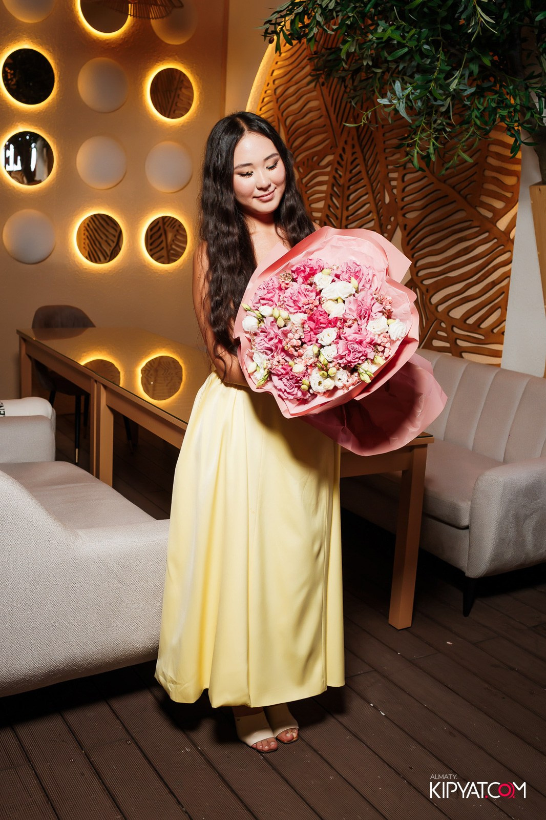 MOOD KARAOKE & TERRACE. КИПЯТКОМ АЛМАТЫ!