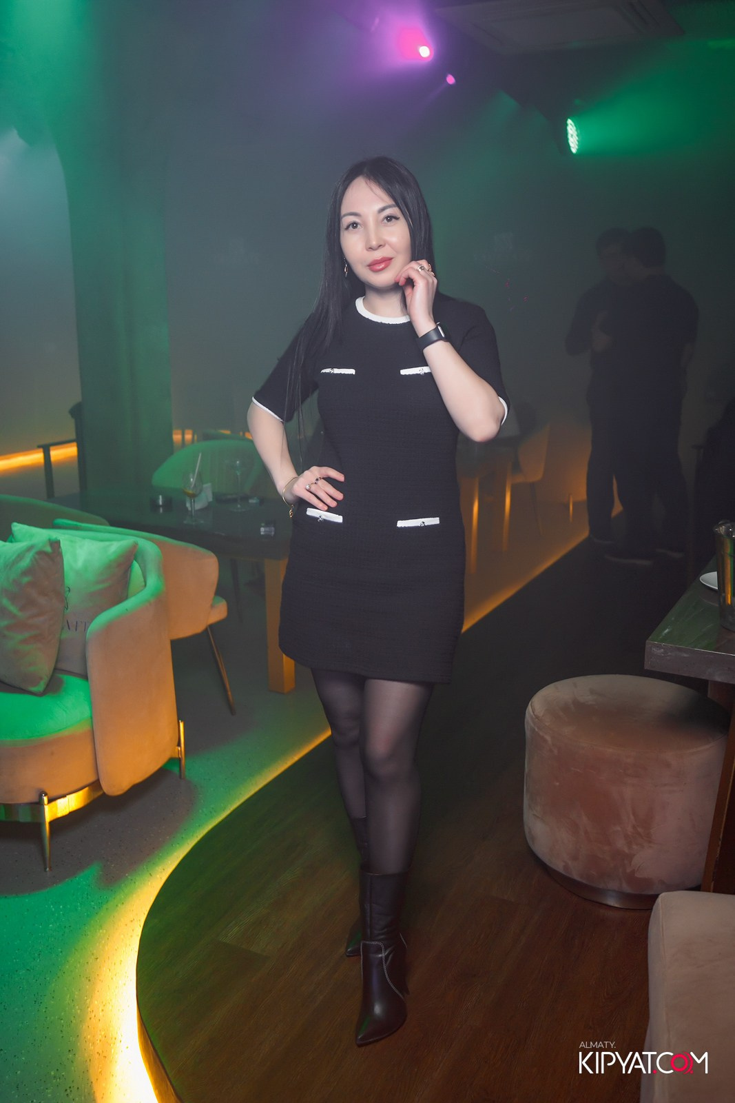 LAUREATE KARAOKE HALL. КИПЯТКОМ АЛМАТЫ!