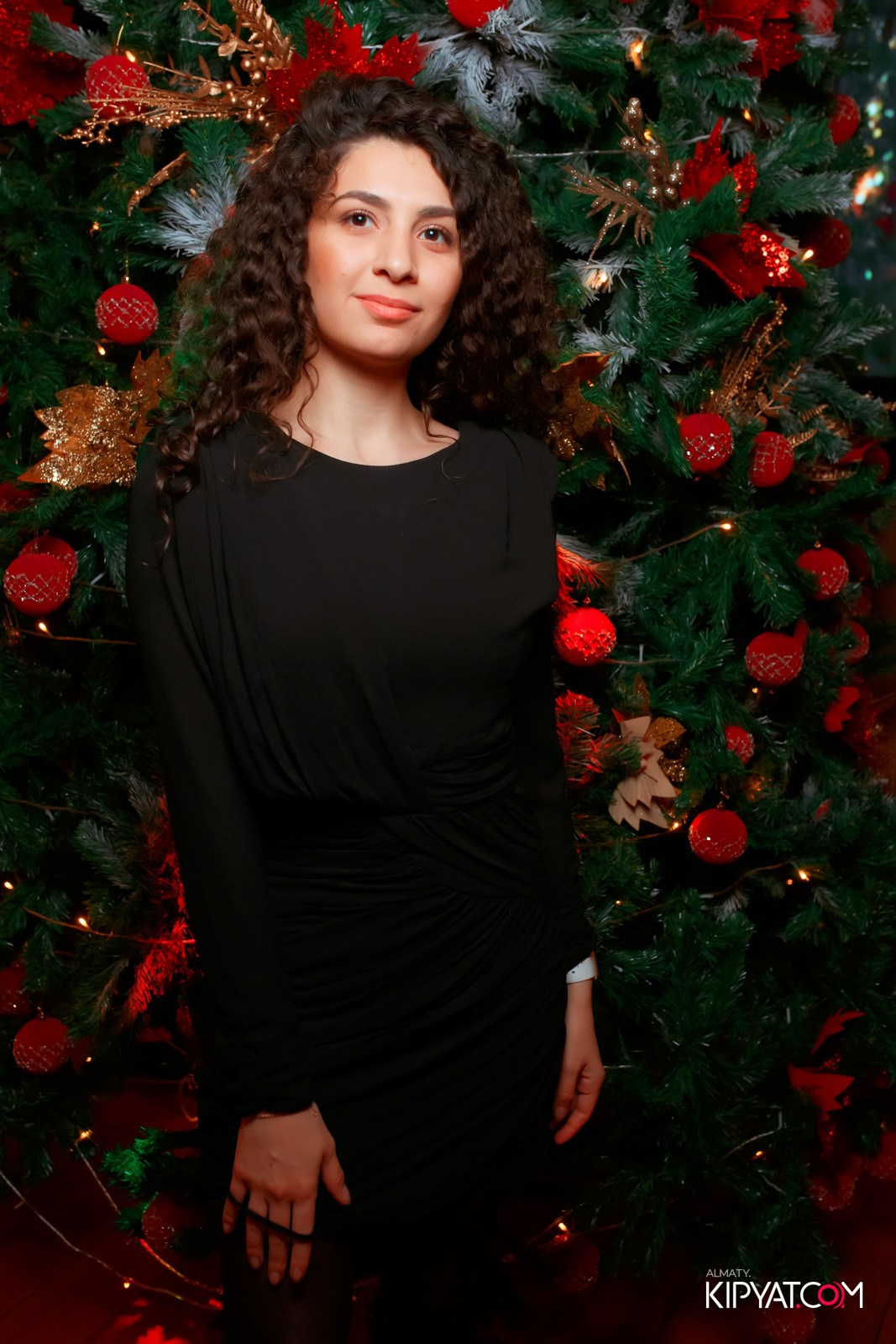 ГРУЗИНСКИЙ ДВОР НА КАБАНБАЙ БАТЫРА. КИПЯТКОМ АЛМАТЫ!