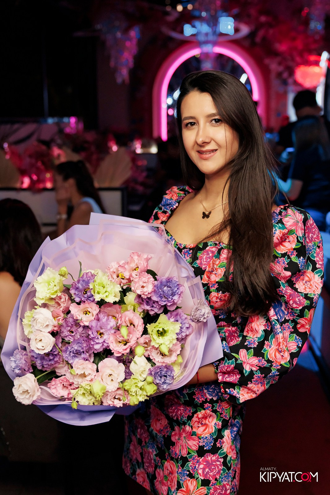 ЗАЯ, НА БИС. КИПЯТКОМ АЛМАТЫ!