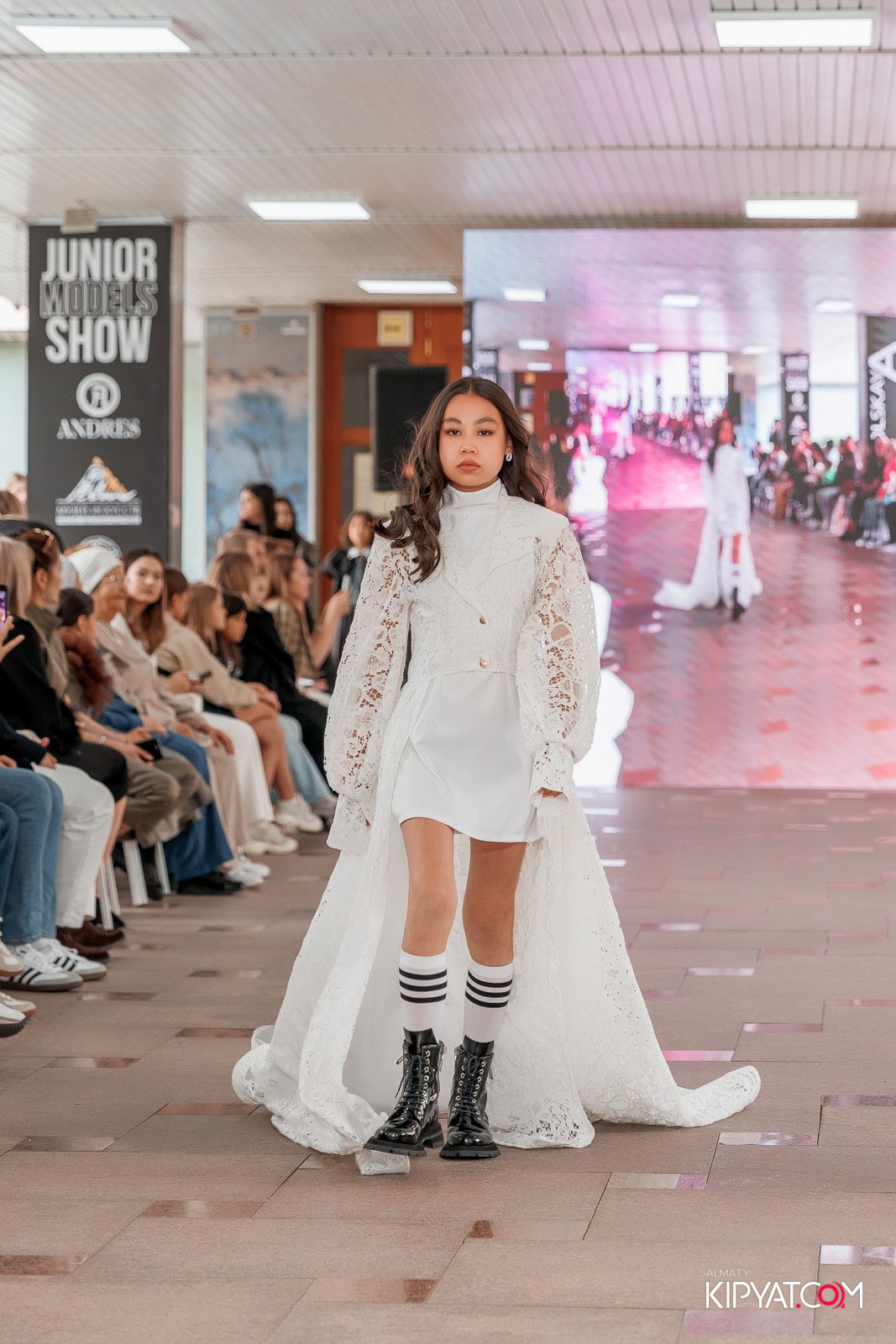 JUNIOR FASHION SHOW. КИПЯТКОМ АЛМАТЫ!
