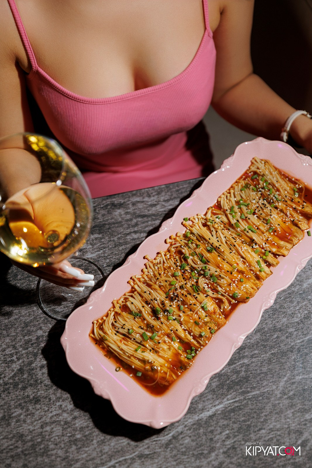 FRIENDS BAR & TERRACE. КИПЯТКОМ АЛМАТЫ! Фотосъемка мероприятий в Алматы