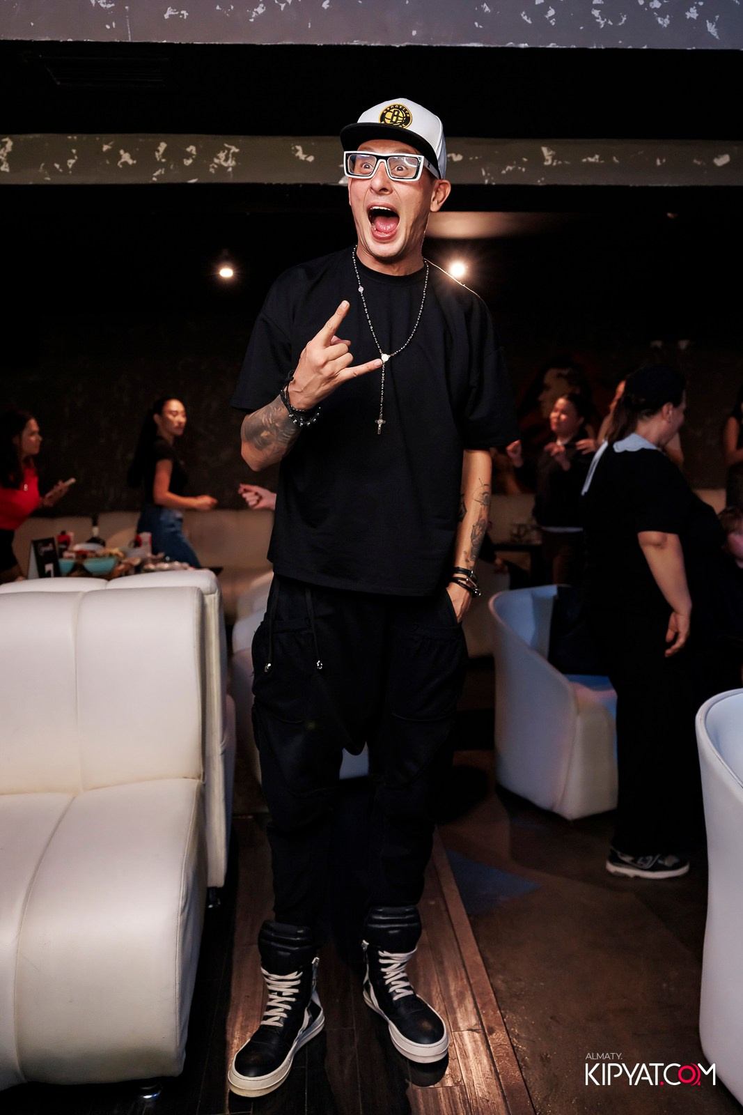 МУЗЫКАЛЬНОЕ ЛОТО В HIT RETRO. КИПЯТКОМ АЛМАТЫ!