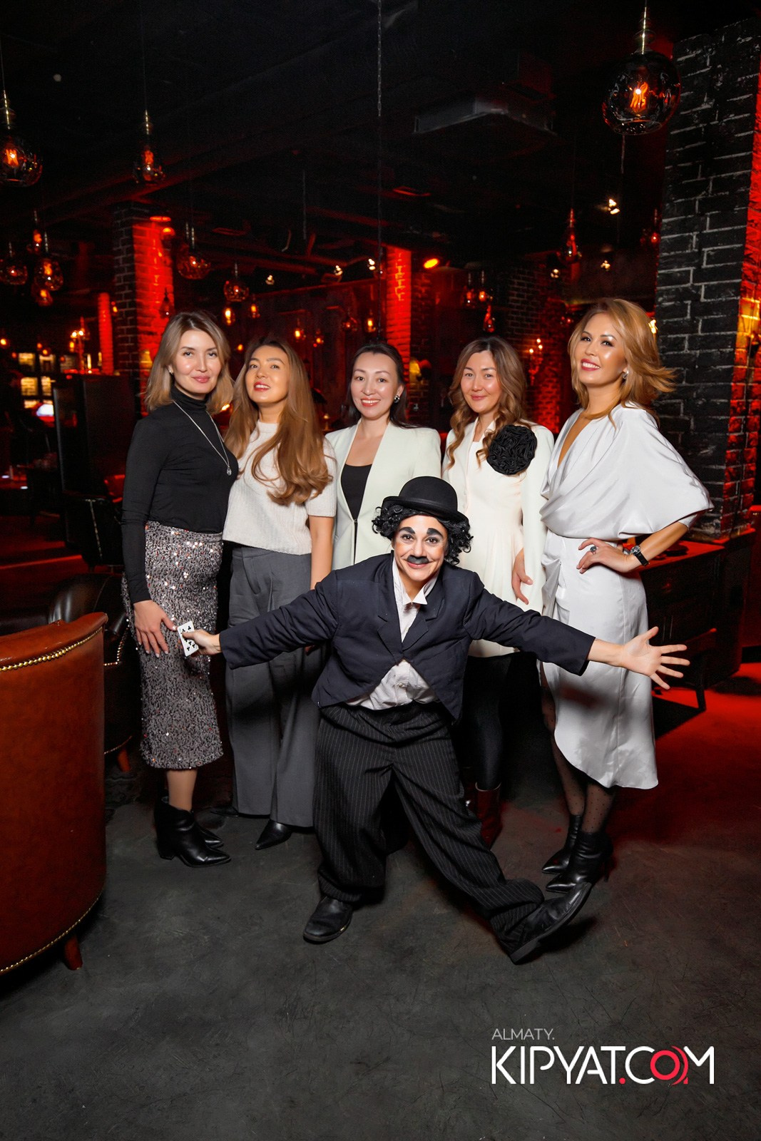 TANGIERS LOUNGE НА САТПАЕВА. КИПЯТКОМ АЛМАТЫ!