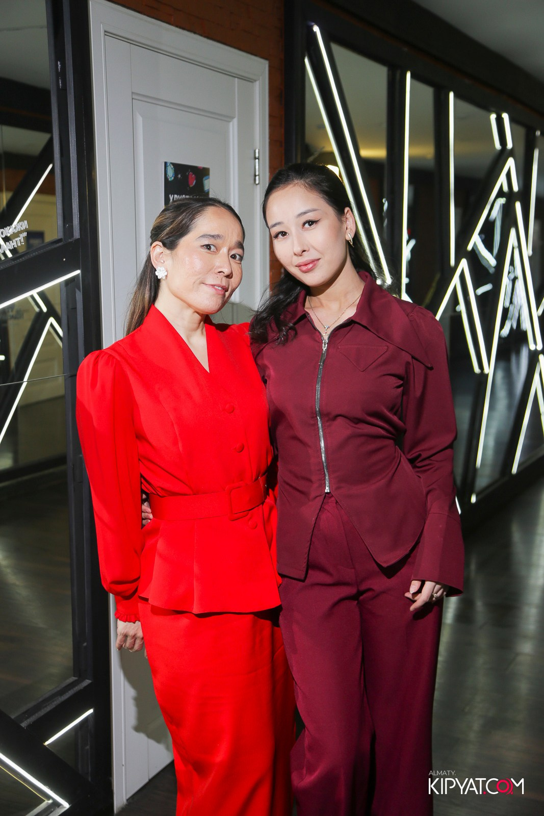 УХО И МЕДВЕДЬ НА САИНА. КИПЯТКОМ АЛМАТЫ! Фотосъемка мероприятий в Алматы