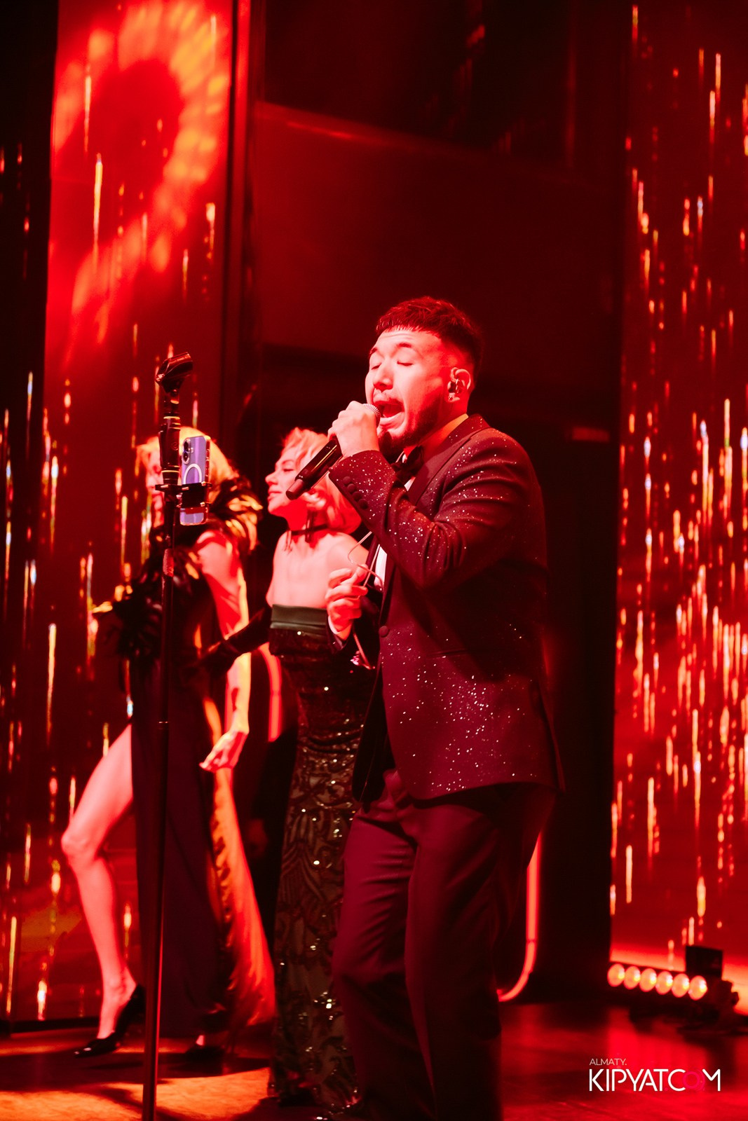 QUEEN. КИПЯТКОМ АЛМАТЫ!