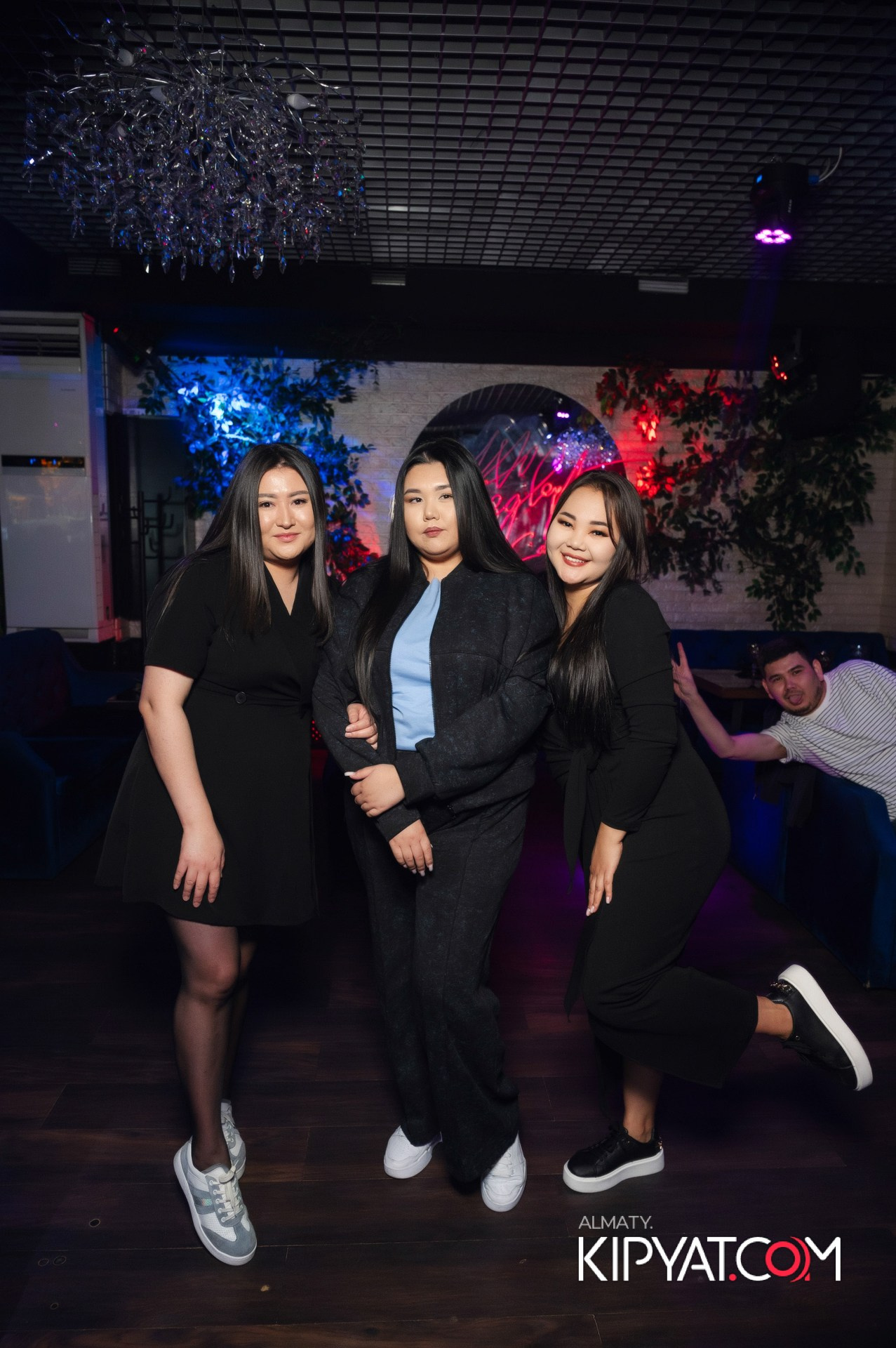 Ухо и медведь на Саина. КИПЯТКОМ АЛМАТЫ!