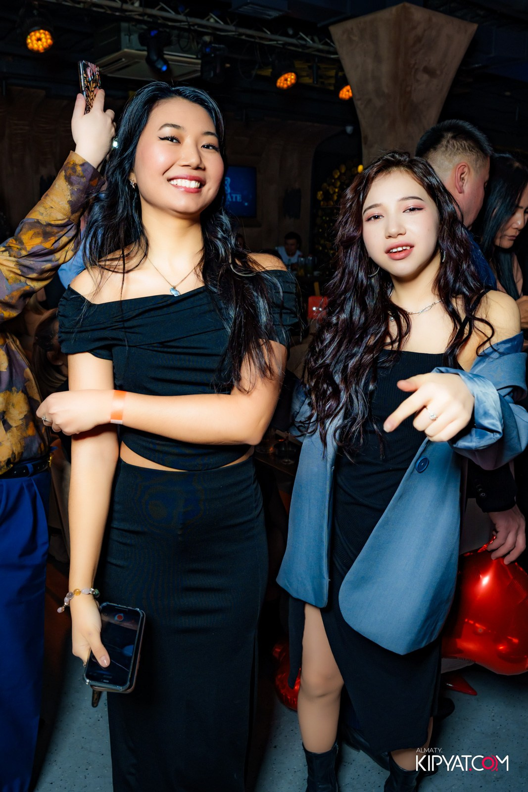 LAUREATE KARAOKE HALL. КИПЯТКОМ АЛМАТЫ!