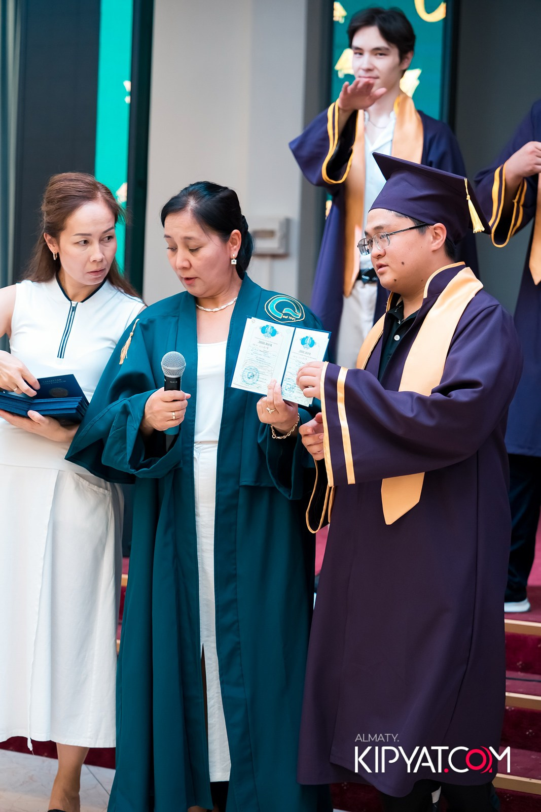 GRADUATION 2025 Q UNIVERSITY. КИПЯТКОМ АЛМАТЫ!