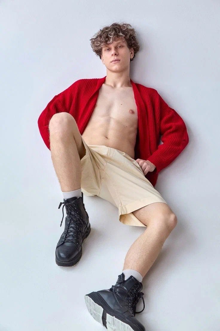 Кирилл. Фотосъемка для маркетплейс в Краснодаре