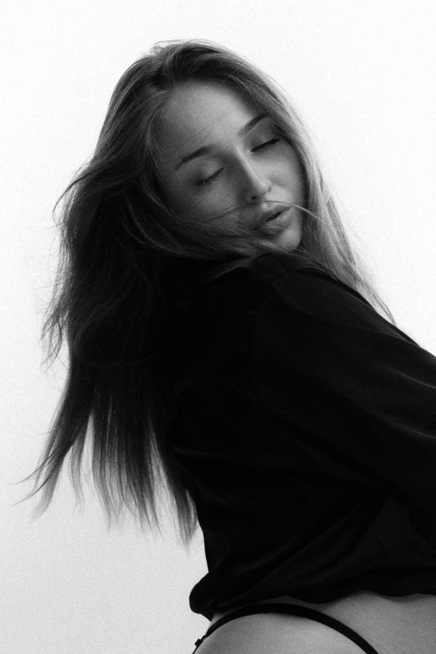 Индивидуальная. Персональный и коммерческий фотограф в Тюмени Полина Лапардина