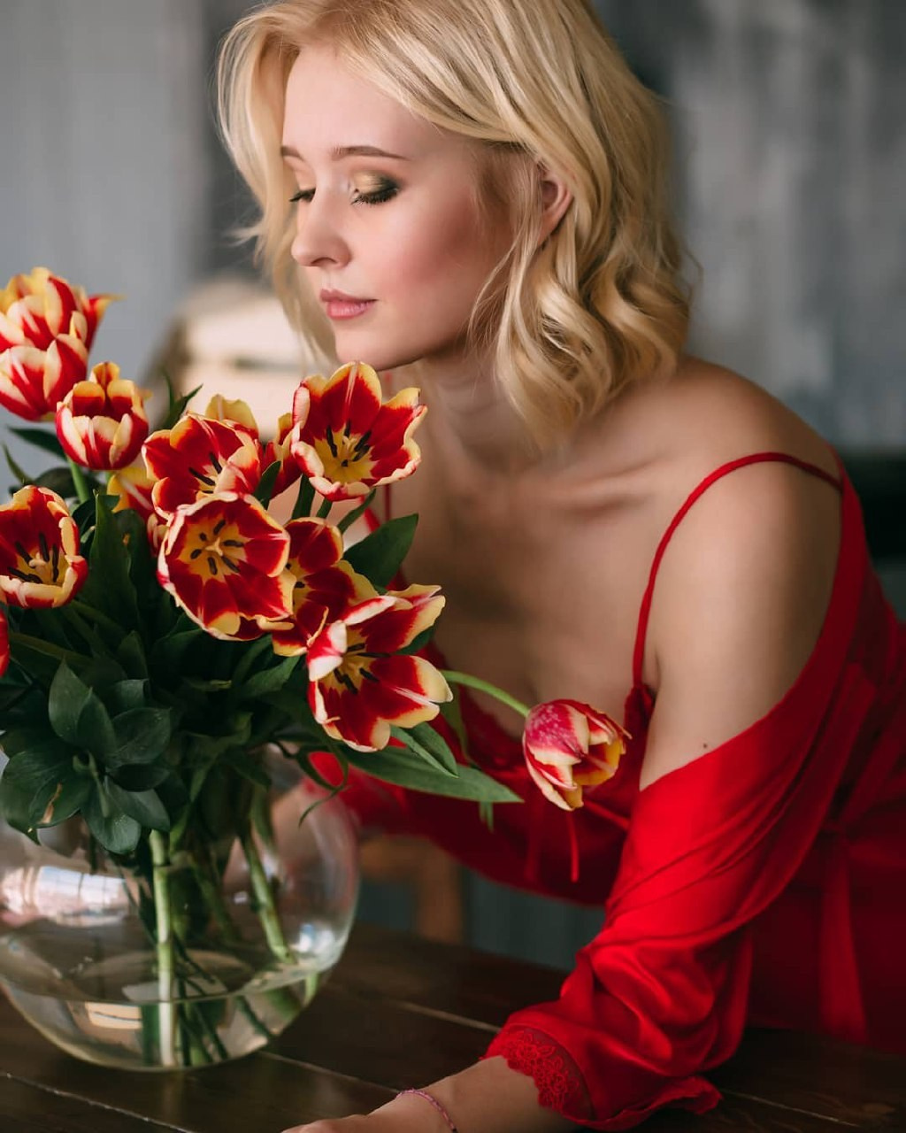 ПРИЧЕСКИ. Меня зовут Марина Шмакова. Визажист-стилист-фотограф