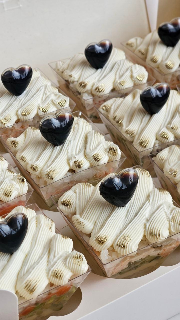 Суши-сеты/фуршетная подача. Добро пожаловать в мир НЕсладких тортов🩷