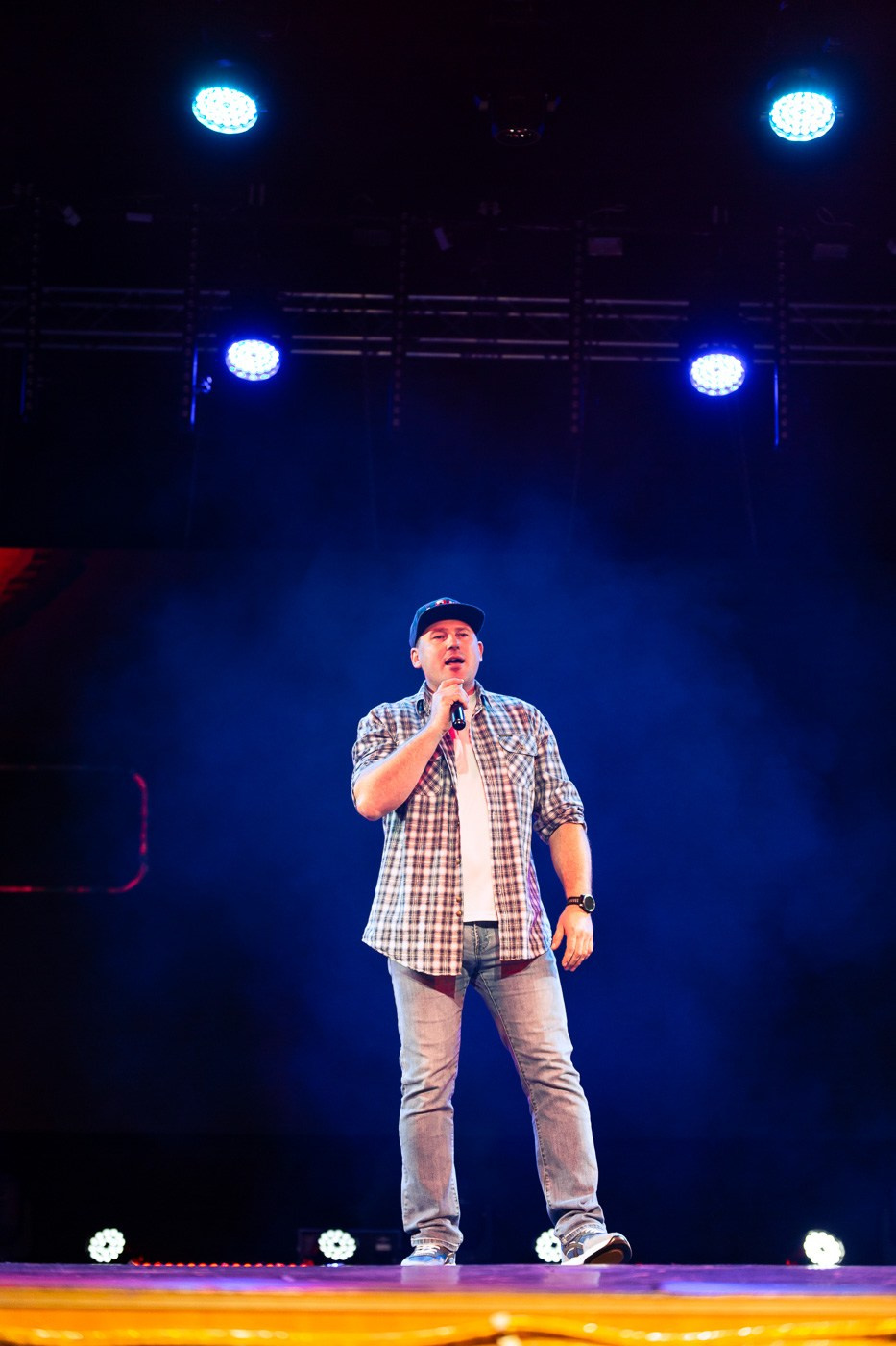 Концерт в Доме культуры. Андрей Кровлин — фотограф в Славянке