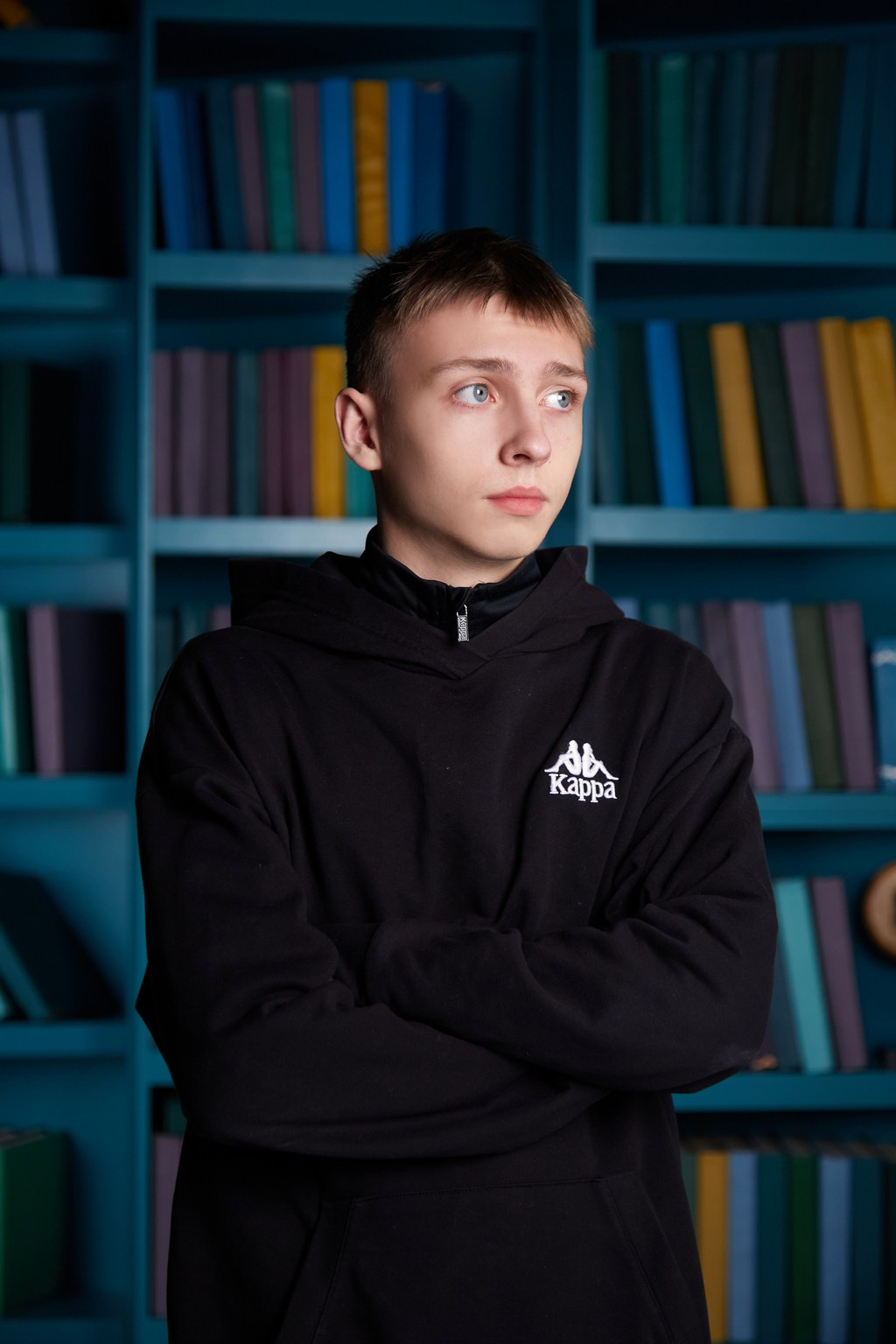 ФОТОСЕССИЯ В ГОРОДСКОЙ БИБЛИОТЕКЕ. Школьная фотография в Санкт-Петербурге, выпускные альбомы, фотосессии