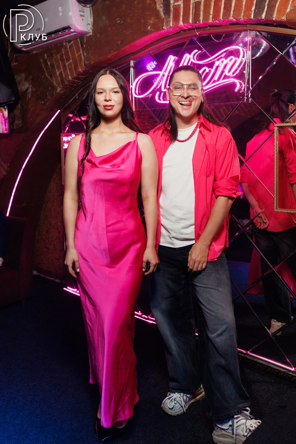 Мост Караоке на Кузнецком 26.06.2026. Фотопортал RClub — освещение ресторанной, светской и клубной жизни Москвы