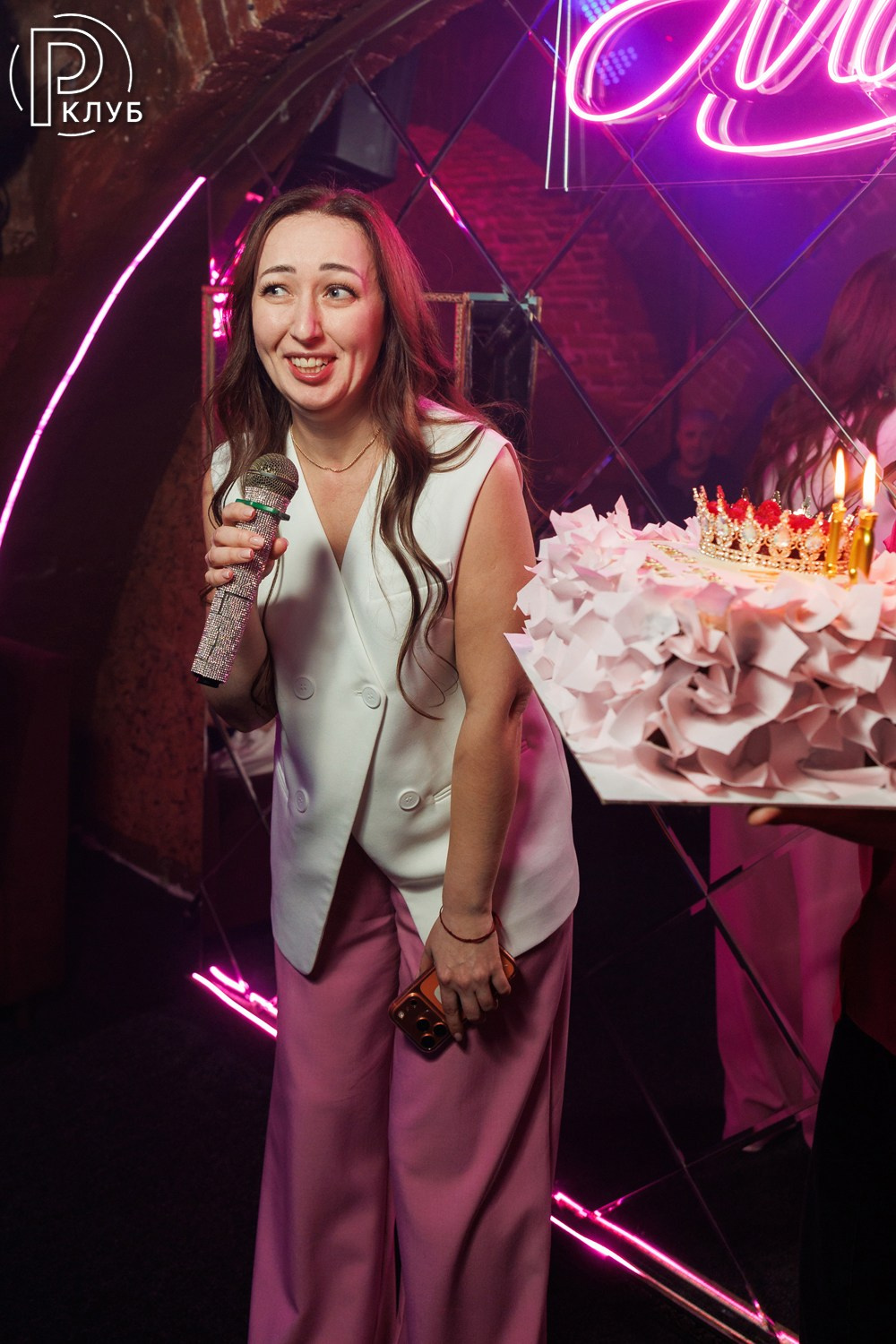 Мост Караоке на Кузнецком 26.06.2026. Фотопортал RClub — освещение ресторанной, светской и клубной жизни Москвы