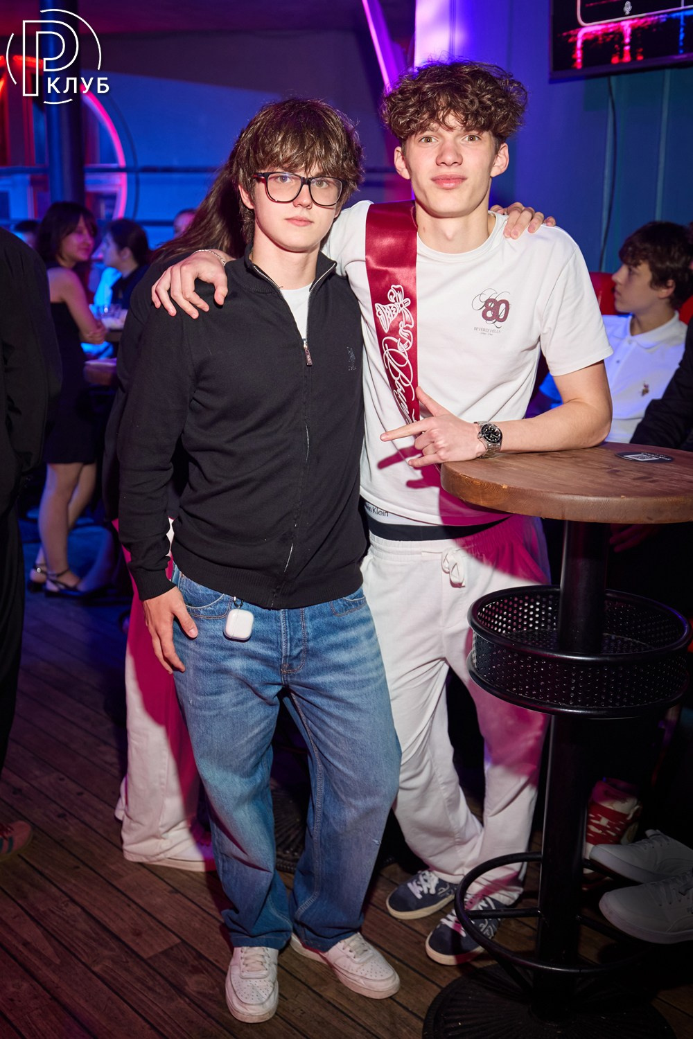 Небар Пятницкая выпускной 25.06.2026. Фотопортал RClub — освещение ресторанной, светской и клубной жизни Москвы