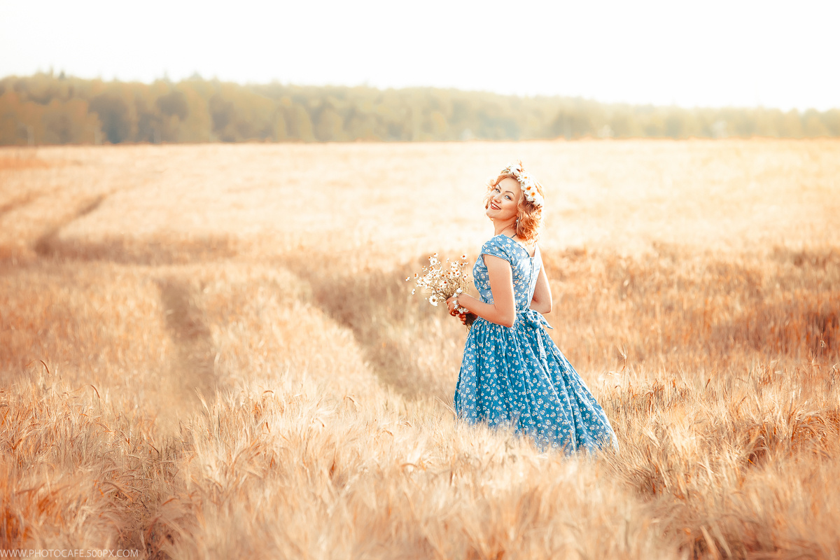 O. Warm summer evening. Destination wedding photographer in Iceland, Spain, Italy, Greece and