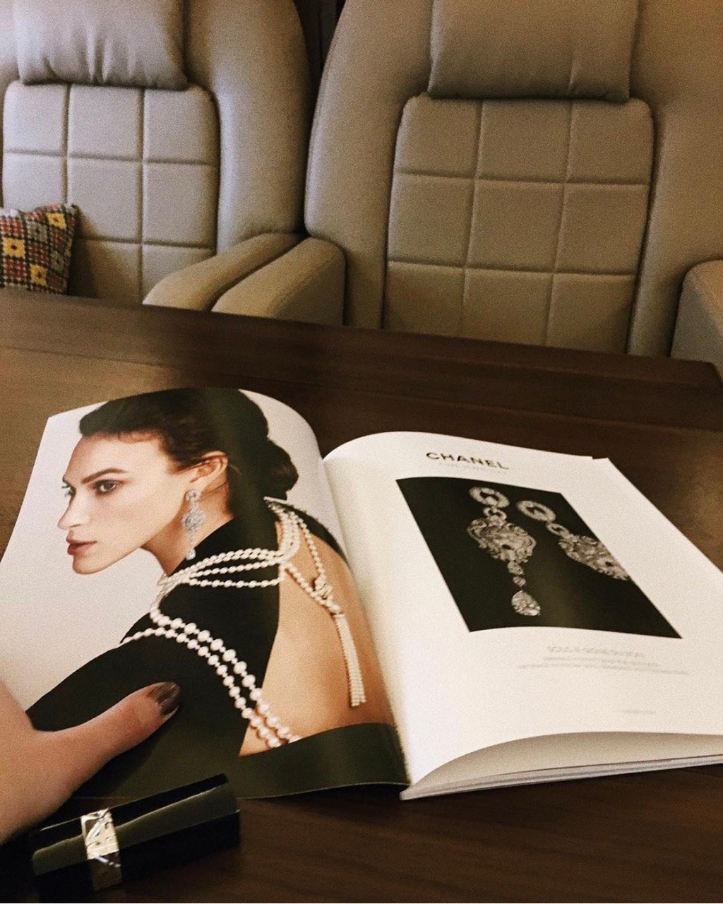 Фотосессия в салоне самолёта (студия). Fashion & Boudoir