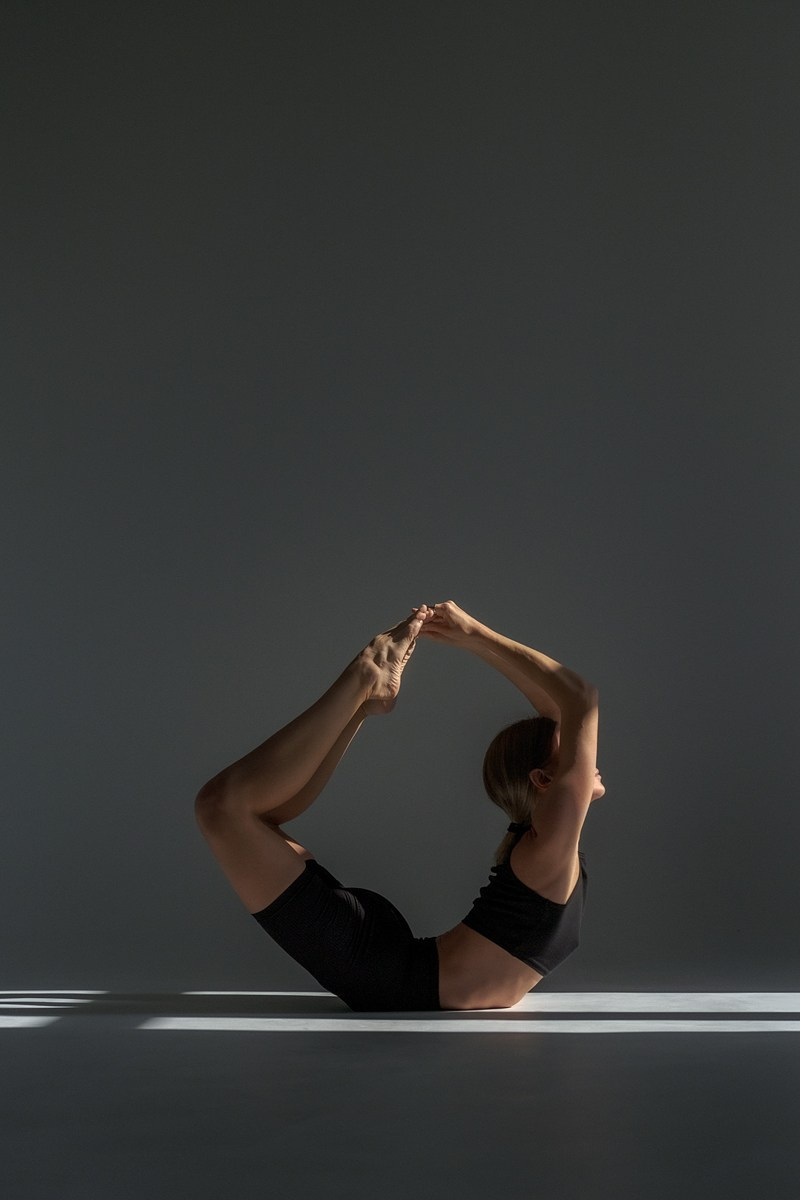 Преподаватель йоги. Эротико-драматический фотограф Маруся Скоробогатова